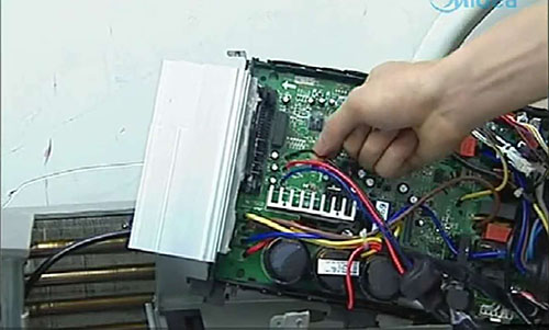 鞍山美的空调电话是多少